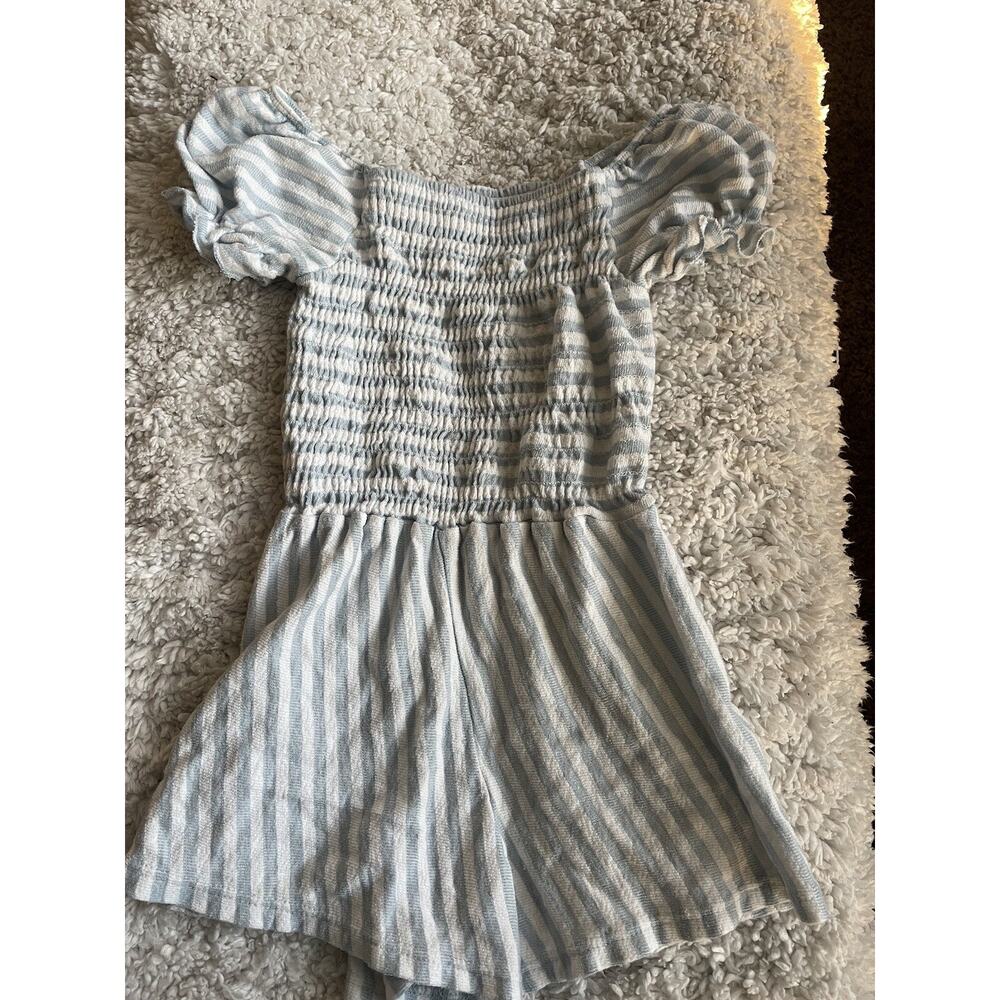 Caution to the Wind girls sz. 8 Blue striped romper. Soft, grt shape